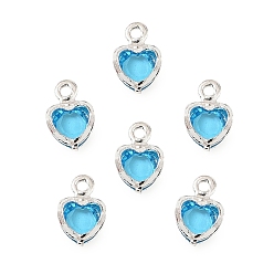 Темно-Голубой Стеклянные подвески в форме сердца из латуни, без кадмия и без свинца, стойки покрытие, долговечный, граненые, серебряные, глубокое синее небо, 7.5x5.5x2 мм, отверстие : 1 мм