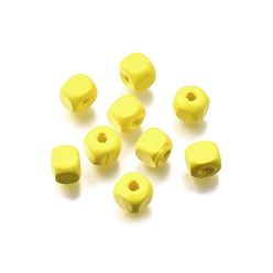 Желтый Спрей окрашены деревянные бусины, квадратный, желтые, 6x6x6 мм, отверстие : 1.6~2 мм