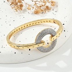 Настоящее золото 18K Женские браслеты на шарнирах из латуни с микропаве и прозрачным фианитом, плоско-круглые, без кадмия и без свинца, стойки покрытие, долговечный, реальный 18 k позолоченный, внутренний диаметр: 2x2-3/8 дюйм (5x6 см)