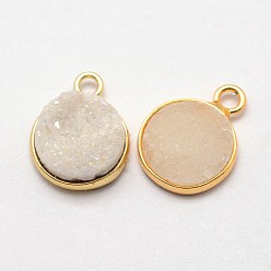 Old Lace Electroplate Natural Druzy Quartz Crystal Pendants, Dyed, with Golden Plated Brass Finding, Flat Round, Old Lace, 14~15x11x5mm, Hole: 2mm