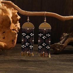 Черный Серьги-подвески ручной работы из цветочного стекла в стиле бохо, платина, чёрные, 75x16 мм