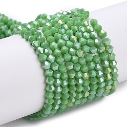 Lime green Undurchsichtige, einfarbige galvanisierte Glasperlenstränge, ab Farbe plattiert, facettiert, Doppelkegel, lime green, 4.5x3.5 mm, Bohrung: 1 mm, ca. 80~84 Stk. / Strang, 11.81~12.32'' (30~31.3 cm)