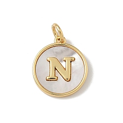 Letter N Латунный паве натуральный ракушка плоский круглый с буквенными подвесками, реальный 18 k позолоченный, долговечный, без свинца и без кадмия, стойки покрытие, цвет морской раковины, Письмо N, 15x13x2 мм, отверстие : 3 мм