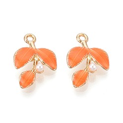 Коралловый Подвески из эмали и сплава, с ABS имитации жемчуга, очарование листа, золотые, коралл, 19.5~20x13x4.5 мм, отверстие : 1.6 мм