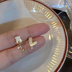 Морская Ракушка Серьги-гвоздики из сплава ракушек, золотые, цветок с сердцем, цвет морской раковины, 15 мм