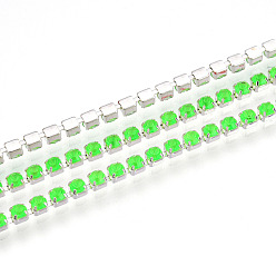 Лайм Железо горный хрусталь чашка цепи, с катушкой, серебряные, желто-зеленые, 2~2.5x2~2.5x2~2.5 мм, около 30.00 футов (9.14 м) / рулон