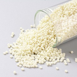 (51) Opaque Light Beige Тохо 11/0 круглые бусины, японский бисер, (51) непрозрачный светло-бежевый, 2.2 мм, отверстие : 0.8 мм, о 1110шт / бутылка, 10 г / бутылка