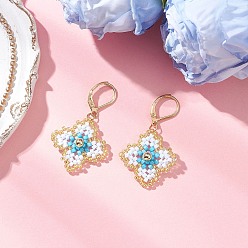 Небесно-голубой Серьги-гвоздики с цветочным креплением из стеклянных бусин ручной работы, золотые, голубой, 43x24~25 мм