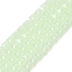 Бледно-Зеленый Стеклянные бусины, имитация нефрита , квадратный, граненые, бледно-зеленый, 5.5~6x6x4~4.5 мм, отверстие : 1 мм, около 100 шт / нитка, 22.44~22.56 (57~57.3 см)