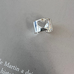 Платина Регулируемые манжеты из латуни с узором в форме сердца для женщин, платина, внутренний диаметр: регулируемый