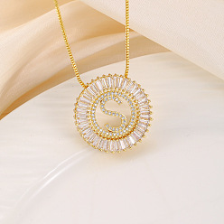 Letter S Кольцо из латуни с прозрачными кубическими цирконами и подвеской в виде буквы, цепочка-коробка, золотые, Письмо с, 17.72 дюйм (45 см)