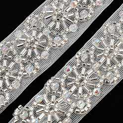 Blanc Floral Garnitures de dentelle de fleur de polyester, avec abs perles de perles d'imitation et de verre, floral blanc, 1 pouces (26 mm)