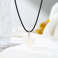Опал Кулон в форме сердца из опалита, ожерелье на черном шнурке, украшения с целебными кристаллами для мужчин и женщин, платина, 17.32 дюйм (44 см)