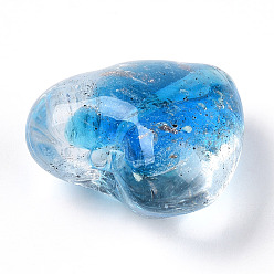 Темно-Голубой Светящиеся бусины лэмпворк из золота и песка ручной работы, светится в темноте, сердце, глубокое синее небо, 25~28x26~28x14.5~16 мм, отверстие : 1.5~2 мм