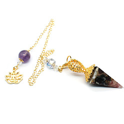 Турмалин Большие подвески из смоляного конуса для биолокации, с натуральным турмалиновым кристаллом внутри и металлической фурнитурой золотистого оттенка, 340 мм