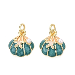 Темный Голубой Латунь эмаль прелести, с имитацией жемчуга из АБС-пластика и прозрачными кубическими циркониями., подвески в форме ракушек, золотые, темные голубые, 14x12x4.5 мм, отверстие : 3 мм, Перейти кольцо: 5x0.8 мм, внутренний диаметр: 3 мм