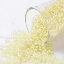 (182) Inside Color Luster Crystal Soft Yellow Круглые бусины toho, японский бисер, (182) внутри цветной блеск кристалл мягкий желтый, 15/0, 1.5 мм, отверстие : 0.7 мм, о 3000шт / бутылка, 10 г / бутылка
