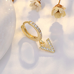 Letter V Латунные серьги-кольца из прозрачного кубического циркония, золотые, Буква V, 24x7 мм