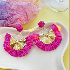 Светло-Вишневый Серьги-гвоздики из сплава рафии в стиле бохо, золотые, светло-вишневый, 70x65 мм