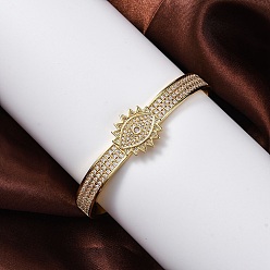 Eye Браслеты с подвесками из латуни с микропаве из кубического циркония, без свинца и без кадмия, реальный 18 k позолоченный, глаз, внутренний диаметр: 2-3/8 x1-3/4 дюйм (6.1x4.3 см), шириной 17 мм 