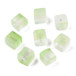 Светло-зеленый Матовые стеклянные бусины с золотистой блестящей пудрой, два тона, кубические, светло-зеленый, 8x8x8 мм, отверстие : 1.5 мм, о: 834 шт / 1000 г