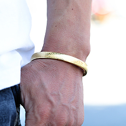 Золотой Стильные 201 браслеты из нержавеющей стали с шарнирным креплением, Браслеты из искусственной змеиной кожи для мужчин и женщин, золотые, внутренний диаметр: 2-1/2 дюйм (6.5 см)