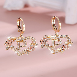 Letter P Серьги-кольца из латуни с микропаве и прозрачным кубическим цирконием в форме сердца, золотые, Письмо P, 34x20 мм