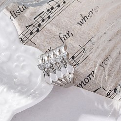 Платина Кольца-манжеты из латуни с микропаве, прозрачные кубические циркония, кольца в форме сердца для женщин, долговечный, стойки покрытие, не содержит кадмия и углеводов, платина, регулируемый, 17 мм