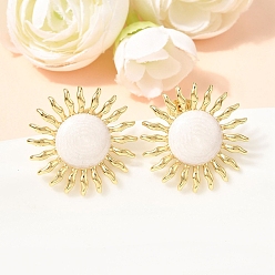 Белый Серьги-гвоздики из солнечной латуни, без кадмия и без свинца, реальный 18 k позолоченный, стойки покрытие, долговечный, белые, 25 мм