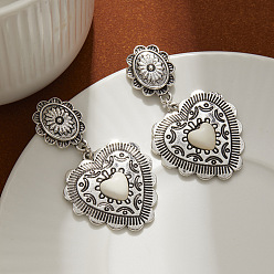 Белый Висячие серьги-гвоздики из сплава и синтетической бирюзы, античное серебро, белые, 55x32 мм