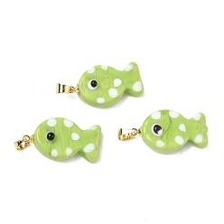 Желто-Зеленый Подвески лэмпворк ручной работы, рыба, с латунным, долговечный, стойки покрытие, золотые, желто-зеленый, 23~24x13~14x7~8.5 мм, отверстие : 4.5x4 мм