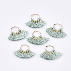 Средний Аквамарин Украшения подвески кисточкой из поликоттона (полиэстер хлопок), с латунной фурнитурой , форма вентилятор, золотые, средний аквамарин, 14~15x20~22x1.5 мм, отверстие : 7 мм