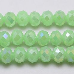 Бледно-Зеленый Гальванические стеклянные бусины, покрытие полного блеска, граненые, рондель, бледно-зеленый, 4x3 мм, отверстие : 1 мм, около 138 шт / нитка, 16.5 дюйм