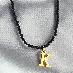 Letter K 304 подвеска из нержавеющей стали с инициалом, ожерелья из граненых круглых бусин черного стекла для женщин, золотые, Письмо K, 15.35 дюйм (39 см)