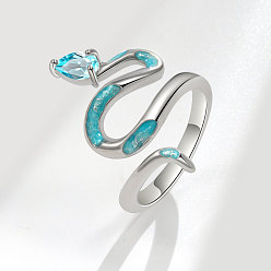 Платина Змеиная латунь микропаве из кубического циркония с эмалированными регулируемыми манжетными кольцами, платина, 25.4 мм, внутренний диаметр: регулируемый