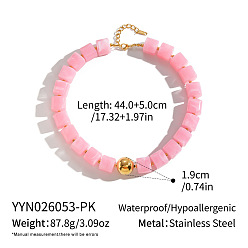 Pink Ожерелье из кубических бусин из смолы с круглыми бусинами из нержавеющей стали для женщин, реальный 304 k позолоченный, розовые, 18 дюйм (17.32 см)