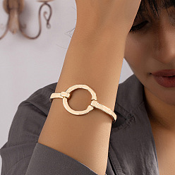 Золотой Плоские круглые браслеты-манжеты из сплава для женщин, золотые, внутренний диаметр: 2~2-3/8 дюйм (5~6 см)