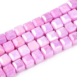 Фиолетовый Антикоррозийные гальванические стеклянные бусины, имитация драгоценных камней, кубические, с покрытием AB цвета, граненые, два тона, фиолетовые, 5.5~6.5x5.5~5.5~6.5x5.5~5.5~6.5 мм, отверстие : 1~1.2 мм, около 58~63 шт / нитка, 13.39~14.49'' (34~36.8 см)