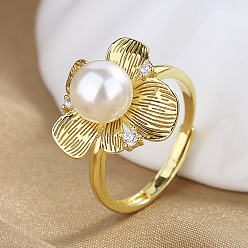 Золотой Регулируемые латунные кольца для женщин с микропаве из кубического циркония и искусственным жемчугом, цветок, золотые, 15~20 мм