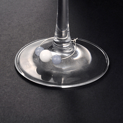 Aguamarina Aguamarina naturales encantos de vidrio de vino, con copa de vino de latón encanto anillos pendientes de aro, el color plateado de plata, 30 mm