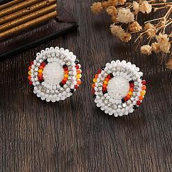 Белый Винтажные серьги-гвоздики в богемном стиле из разноцветного стеклянного бисера и стразов., плоско-круглые, белые, 26 мм