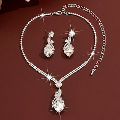 Кристалл Комплекты из латунных подвесок со стразами и сережек-гвоздиков для женщин, сердце, платина, кристалл, колье: 12.40 дюйм (31.5 см)