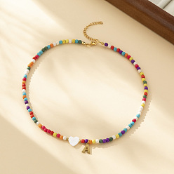 Letter A Ожерелья из круглых бусин в форме сердца из натуральных ракушек и разноцветных стеклянных семян, ожерелья шкентеля, 304 колье из нержавеющей стали, золотые, буква a, 15.35 дюйм (39 см)