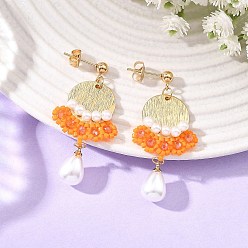 Orange Boucles d'oreilles chandelier en laiton et perles de verre et de rocaille, ronde, Boucles d'oreilles puces avec pendentifs en plastique ABS imitation perle, crémaillère plaquage, or, orange, 46x21mm