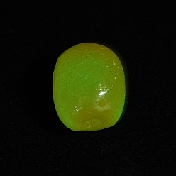 Kiwi Fruit Украшения для кукольного домика из светящейся смолы, реквизит, имитация фруктов, светится в темноте, киви, 15x18x13 мм