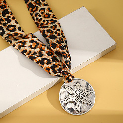 Плоский Круглый Шарфы-колье с леопардовым принтом из ткани с подвеской из сплава, платина, песчаный коричневый, плоско-круглые, 39.37 дюйм (100 см), Кулон : 60x60 мм
