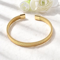 Настоящее золото 18K 304 плоские браслеты-змейки из нержавеющей стали для женщин, ионное покрытие (ip), реальный 18 k позолоченный, внутренний диаметр: 2-1/2x2-1/4 дюйм (6.2x5.8 см)