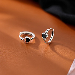 Платина Серьги-кольца из латуни с эмалью в форме сердца, платина, 12 мм