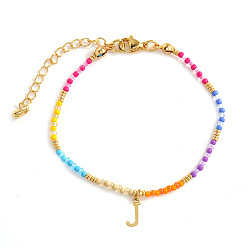 Letter J Браслеты с подвесками в виде латунных букв, Радужные браслеты из стеклянного бисера для женщин, буква J, 6.50 дюйм (16.5 см) ~ 6.69 дюйм (17 см)
