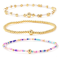 Разноцветный 3шт. 3 стильные браслеты из стеклянного бисера и латунных бусин, эластичные, для женщин, круглые, красочный, 6.50 дюйм (16.5 см)